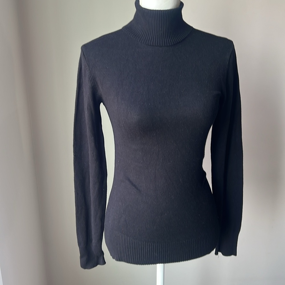 Amisu Turtle Neck - Picture 3 of 10